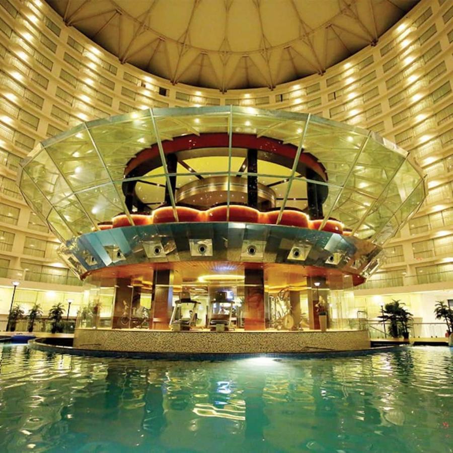 Rajhans Belliza Luxurious Studio Apartment سورات المظهر الخارجي الصورة